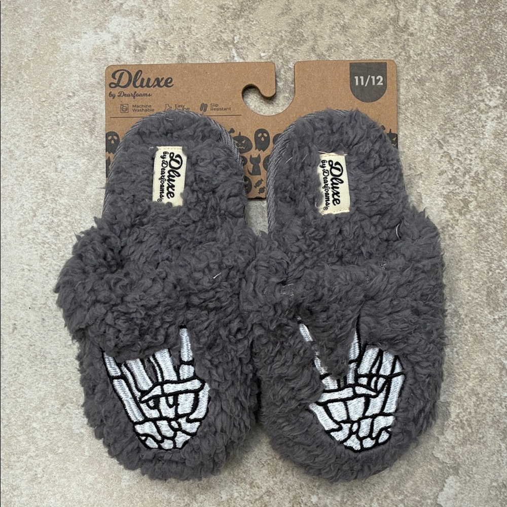 Luxe Gray Slippers with Fun Design